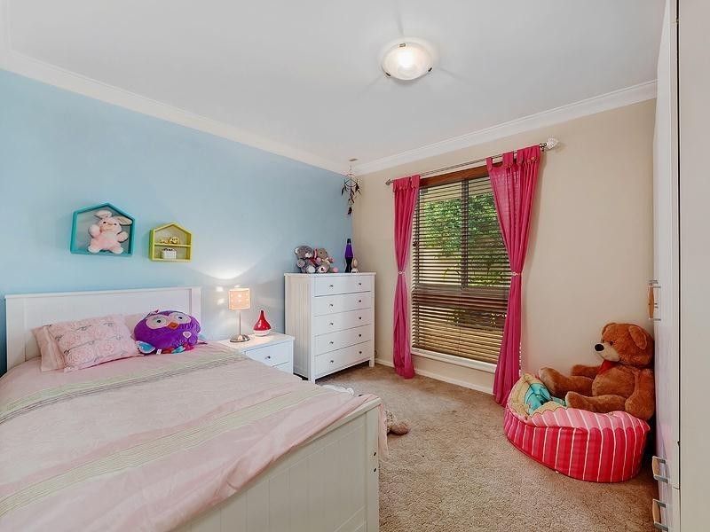 44 Amethyst Crescent, Mount Richon WA 6112