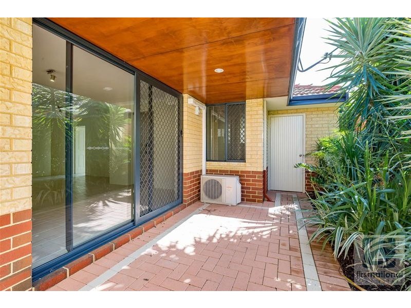 2/65 Seventh Road, Armadale WA 6112