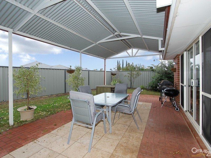 7 Vivien Avenue, Baldivis WA 6171