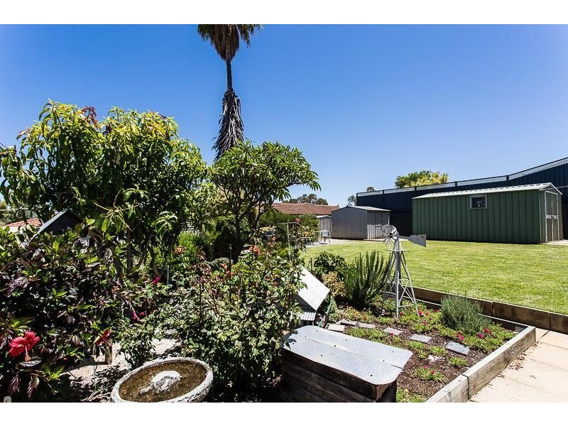 36 Lensham Place, Armadale WA 6112