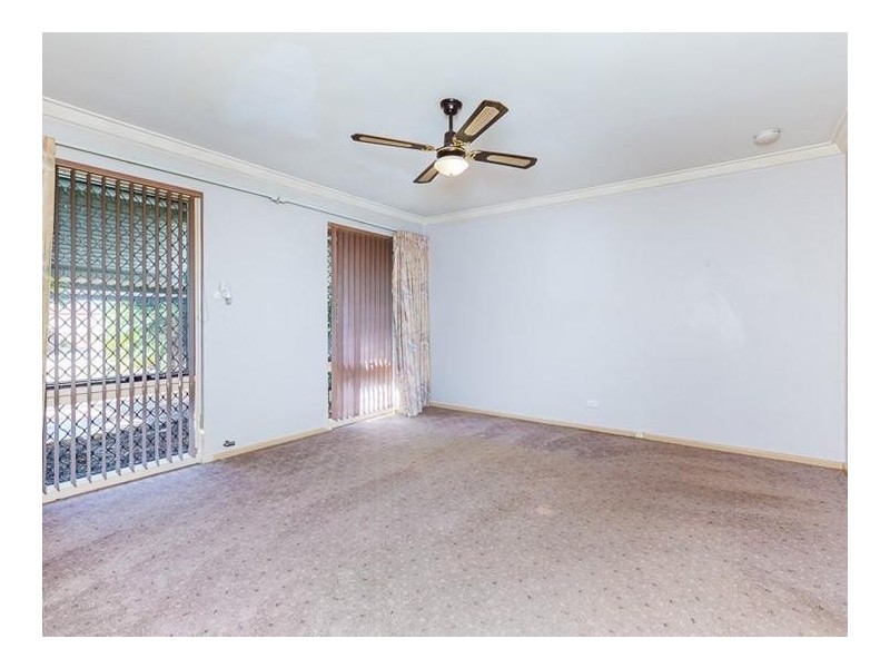 18 Clarence Road, Armadale WA 6112