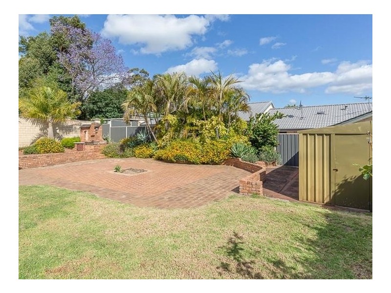 18 Clarence Road, Armadale WA 6112