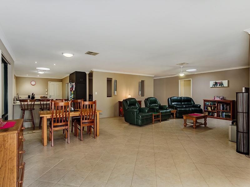 119 Wright Road, Mardella WA 6125