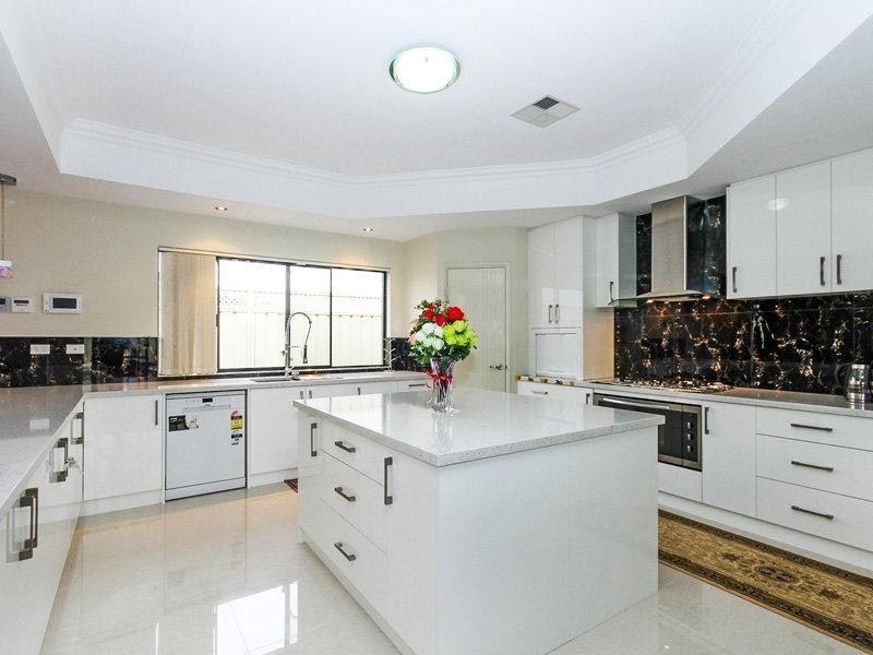 1 Carmine Close, Southern River WA 6110