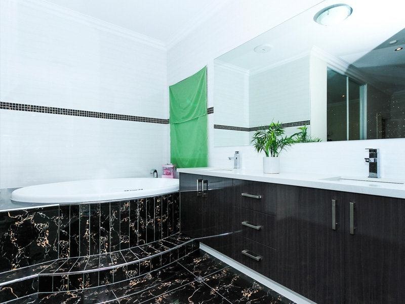 1 Carmine Close, Southern River WA 6110