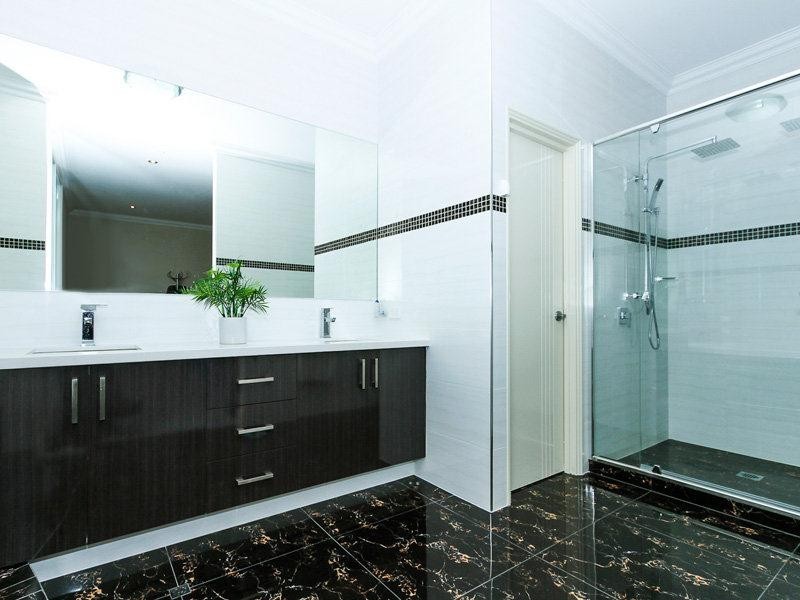 1 Carmine Close, Southern River WA 6110