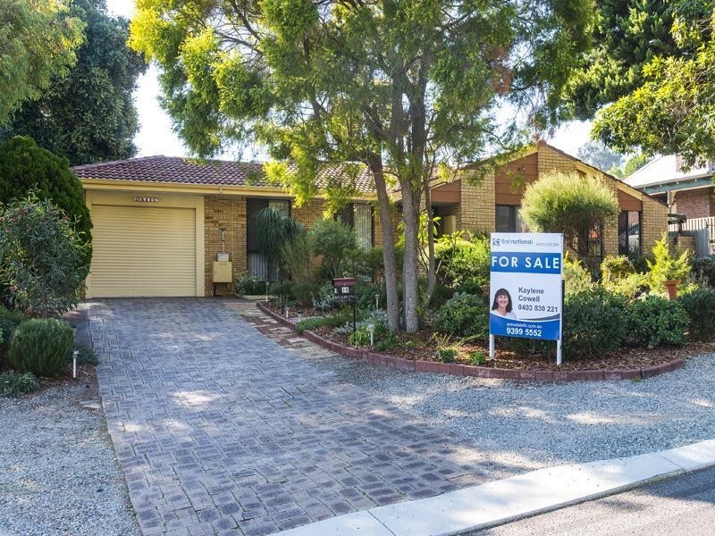 16 Alola Street, Kelmscott WA 6111