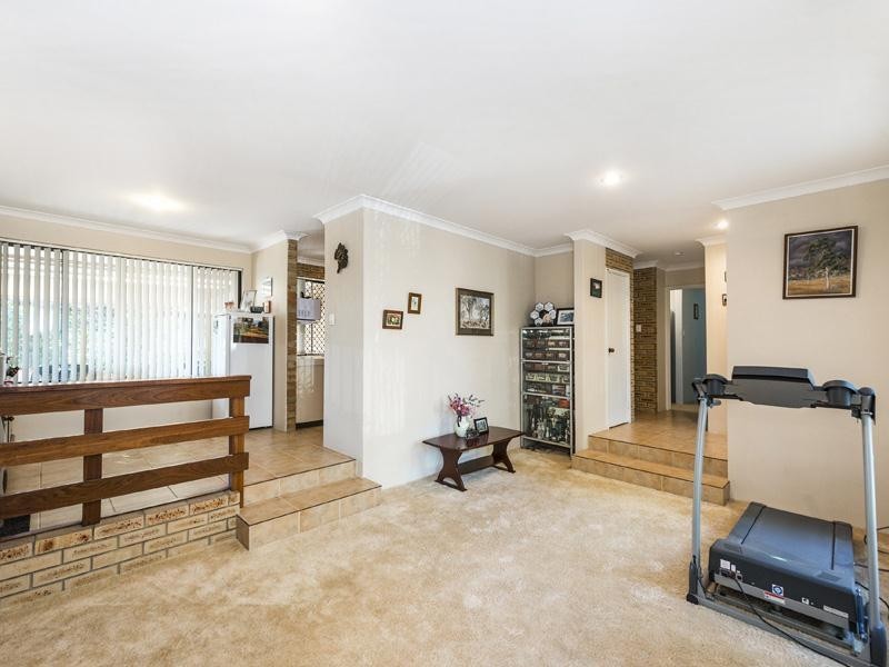 16 Alola Street, Kelmscott WA 6111