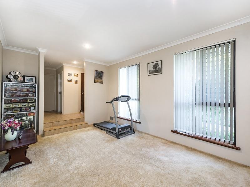 16 Alola Street, Kelmscott WA 6111