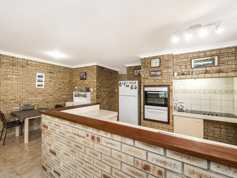 16 Alola Street, Kelmscott WA 6111