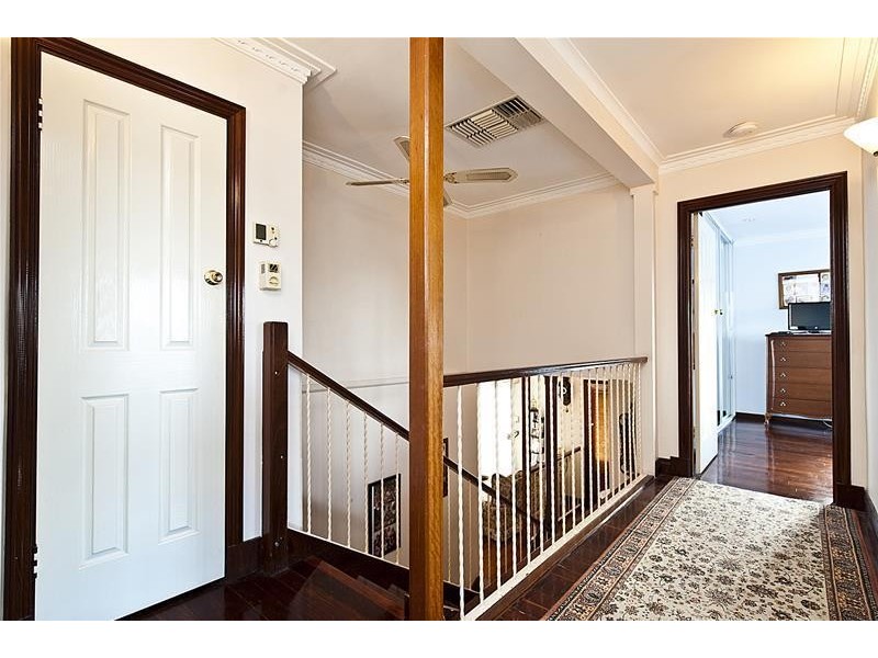 2 Carrick Road, Mount Richon WA 6112