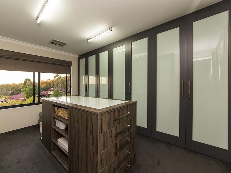 21 Henty Lookout, Roleystone WA 6111