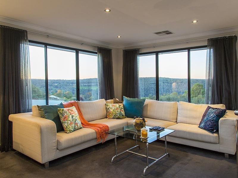 21 Henty Lookout, Roleystone WA 6111