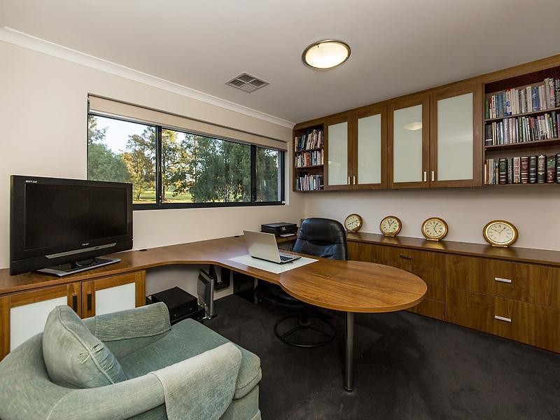 21 Henty Lookout, Roleystone WA 6111