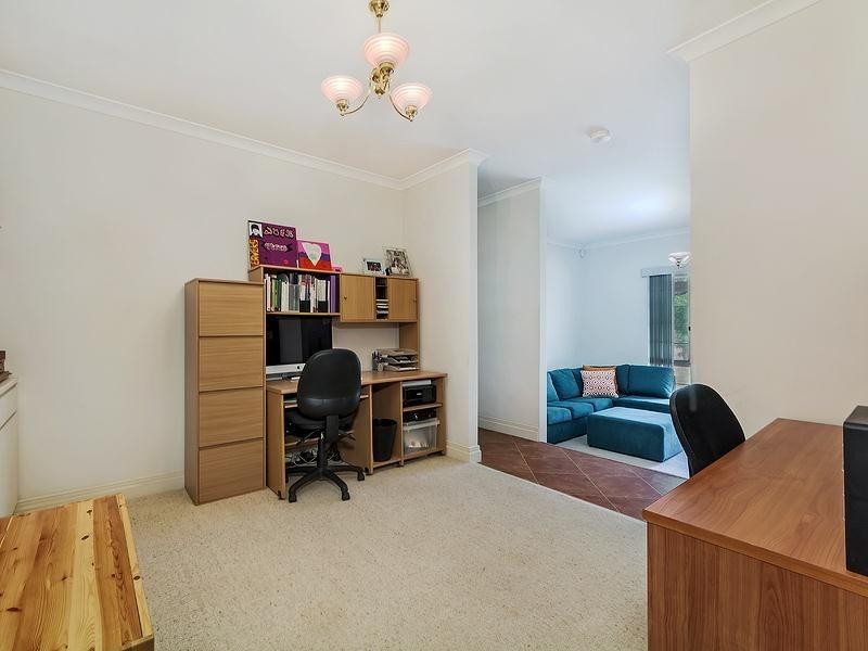 12 Foxton Drive, Oakford WA 6121