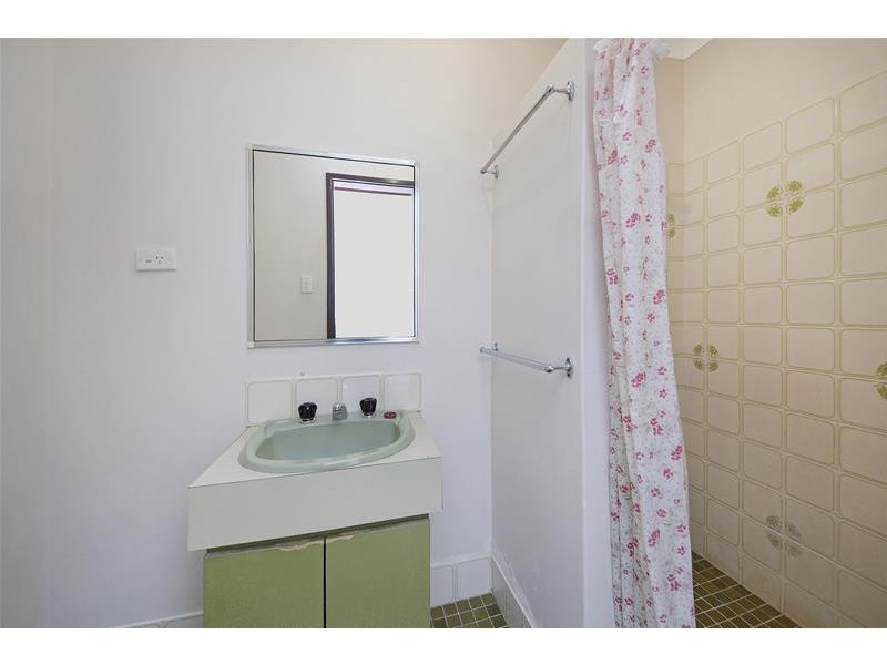 44 Harrison Road, Mount Richon WA 6112