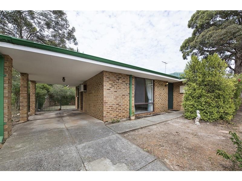 44 Harrison Road, Mount Richon WA 6112