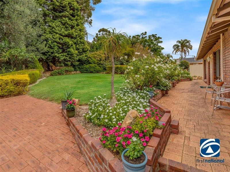 56 Amethyst Crescent, Mount Richon WA 6112