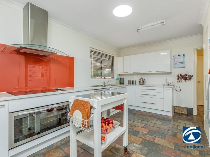 56 Amethyst Crescent, Mount Richon WA 6112