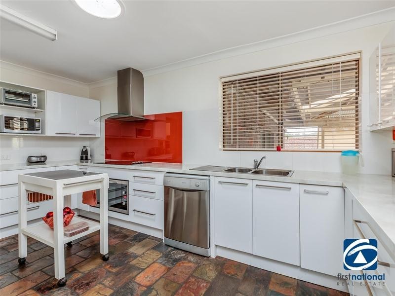 56 Amethyst Crescent, Mount Richon WA 6112