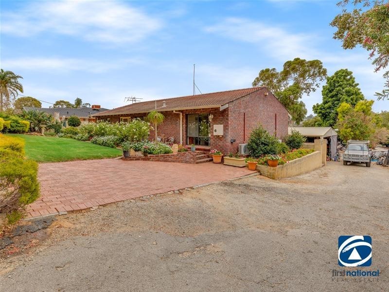 56 Amethyst Crescent, Mount Richon WA 6112