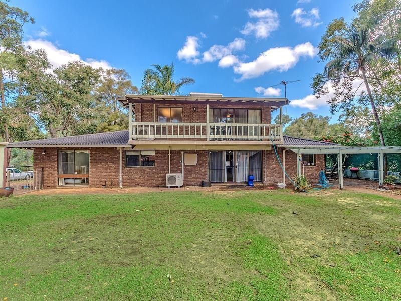 65 Peters Way, Oakford WA 6121