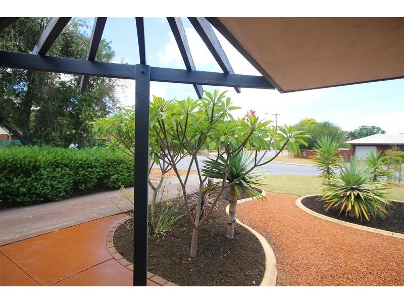 10 Wakehurst Place, Kelmscott WA 6111