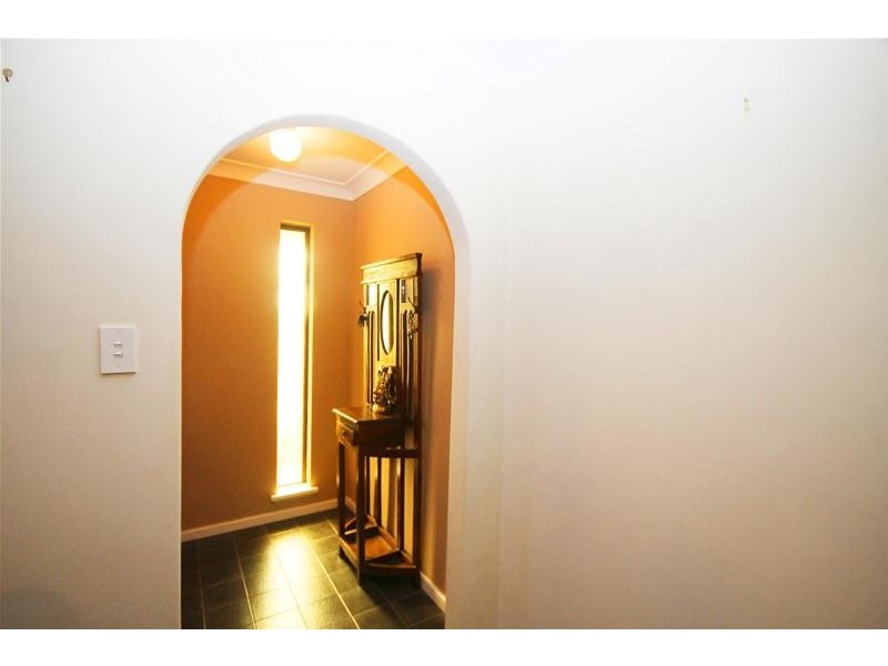 10 Wakehurst Place, Kelmscott WA 6111