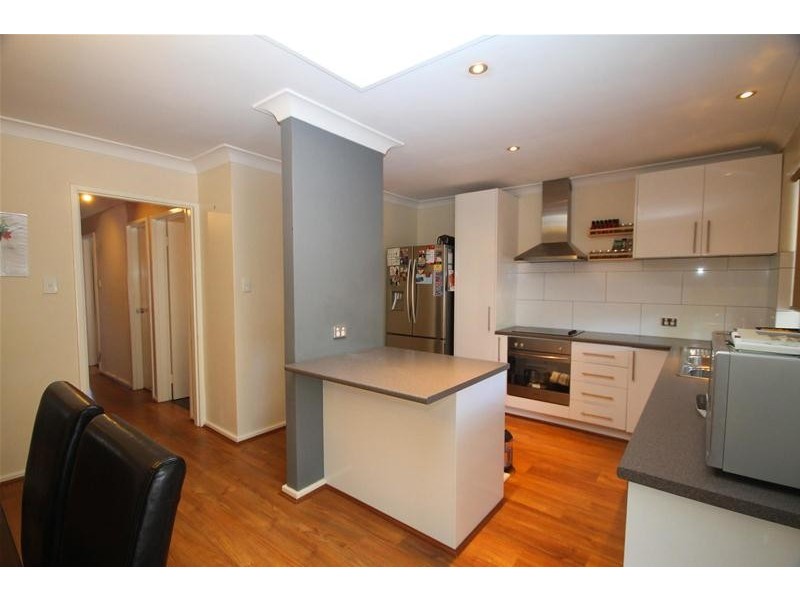 10 Wakehurst Place, Kelmscott WA 6111