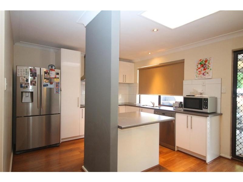 10 Wakehurst Place, Kelmscott WA 6111