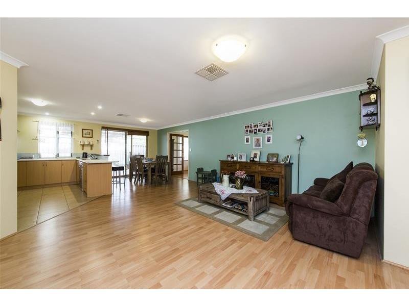 30 Challis Road, Armadale WA 6112