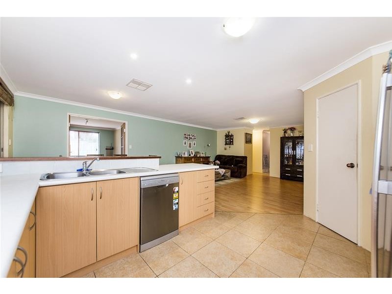 30 Challis Road, Armadale WA 6112