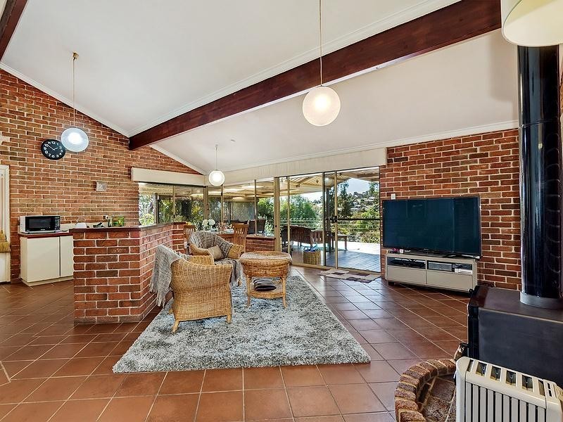 30 Onyx Road, Mount Richon WA 6112