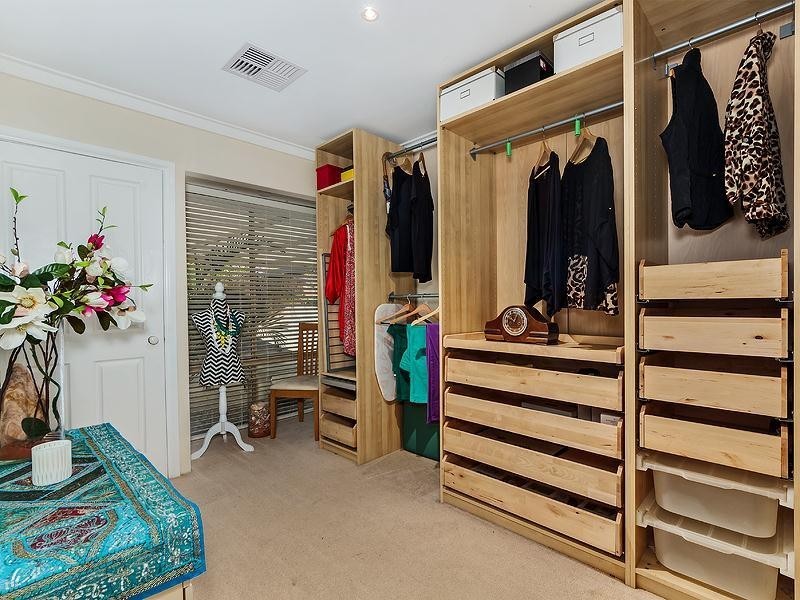 30 Onyx Road, Mount Richon WA 6112