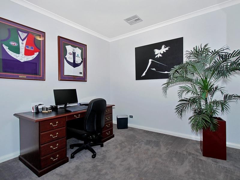 10 Annandale Way, Harrisdale WA 6112