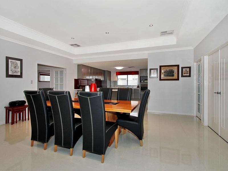 10 Annandale Way, Harrisdale WA 6112