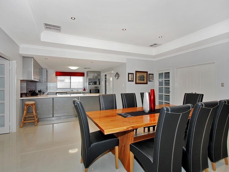 10 Annandale Way, Harrisdale WA 6112