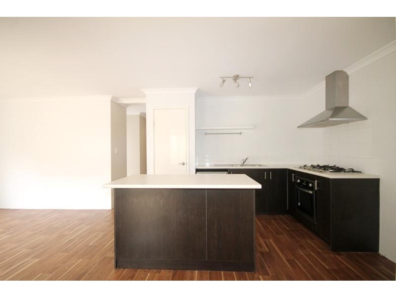 45 Chiltern Avenue, Brookdale WA 6112