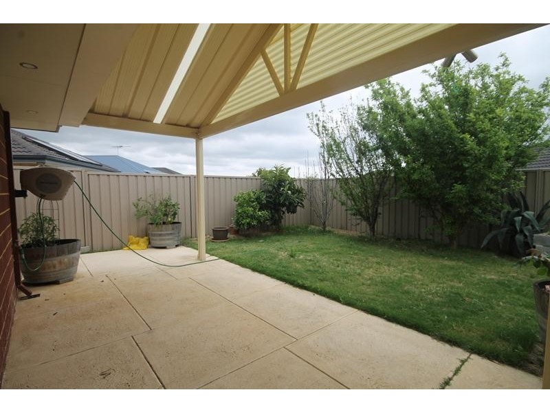 45 Chiltern Avenue, Brookdale WA 6112