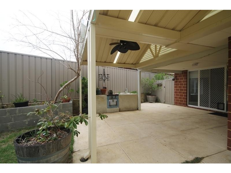 45 Chiltern Avenue, Brookdale WA 6112