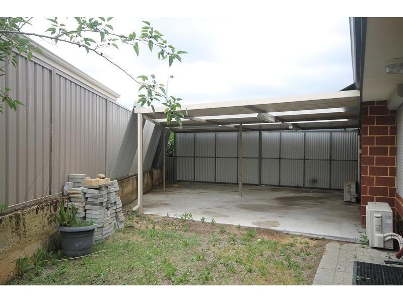 45 Chiltern Avenue, Brookdale WA 6112