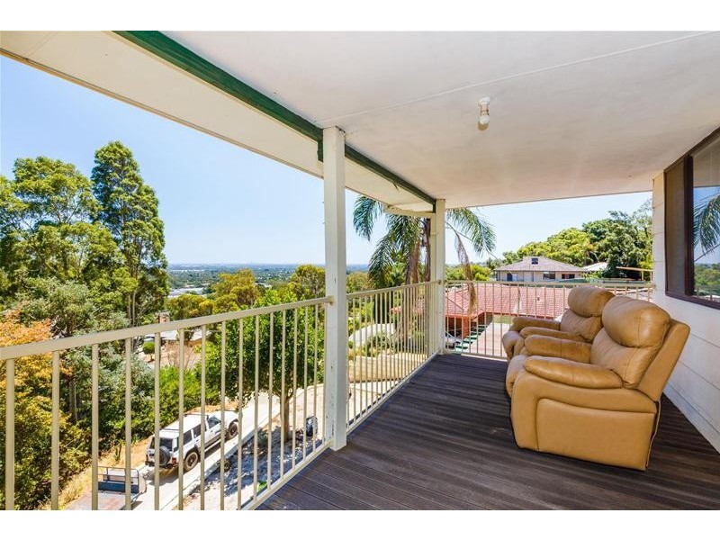 54 Carrick Road, Mount Richon WA 6112