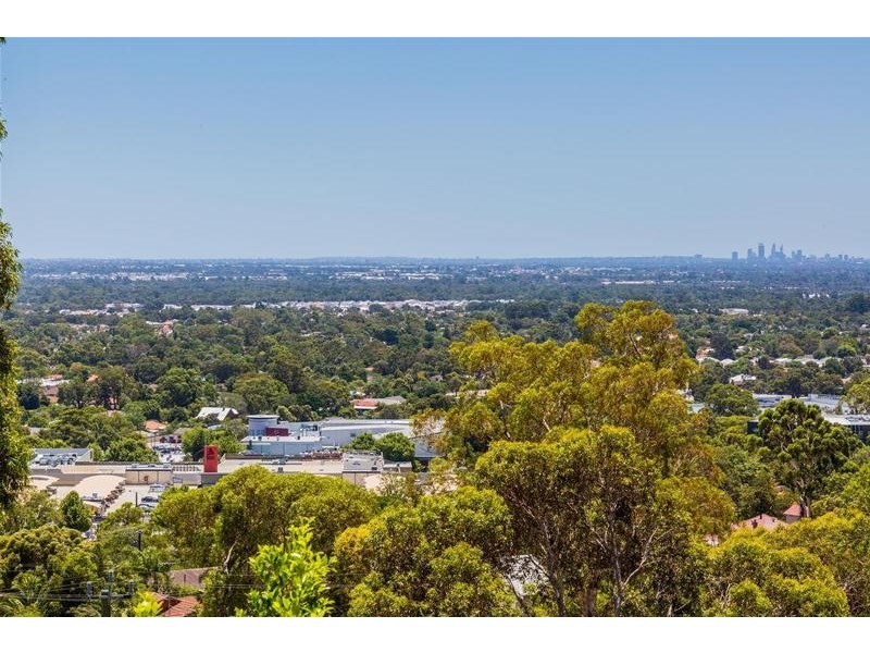 54 Carrick Road, Mount Richon WA 6112