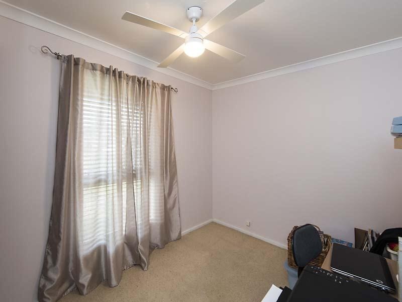 34 Inverness Circle, Camillo WA 6111