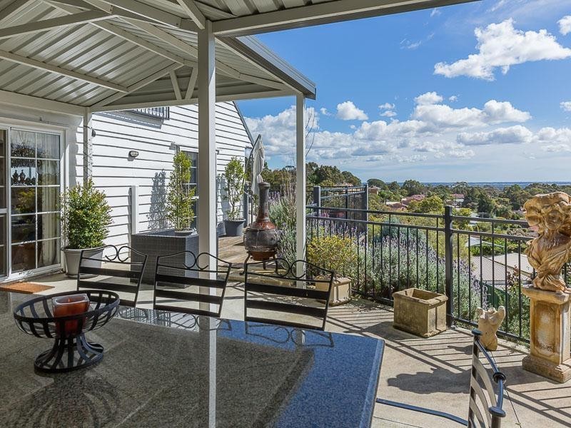 48 Amethyst Crescent, Mount Richon WA 6112