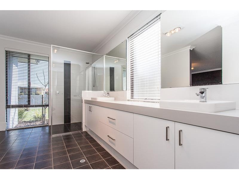 30 Wellman Avenue, Piara Waters WA 6112