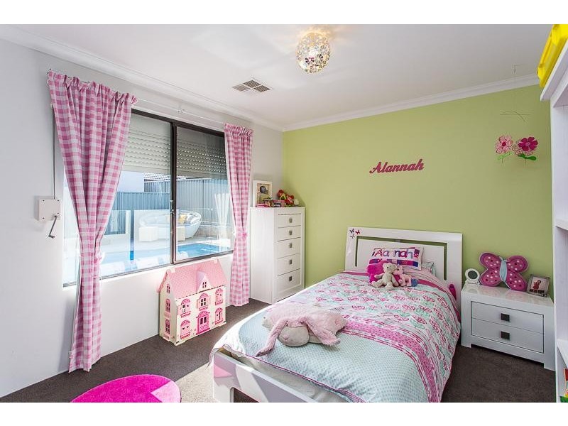 30 Wellman Avenue, Piara Waters WA 6112