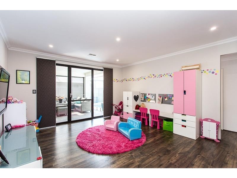 30 Wellman Avenue, Piara Waters WA 6112