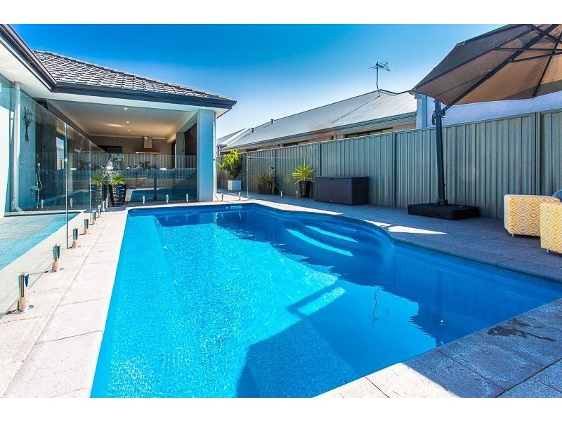 30 Wellman Avenue, Piara Waters WA 6112