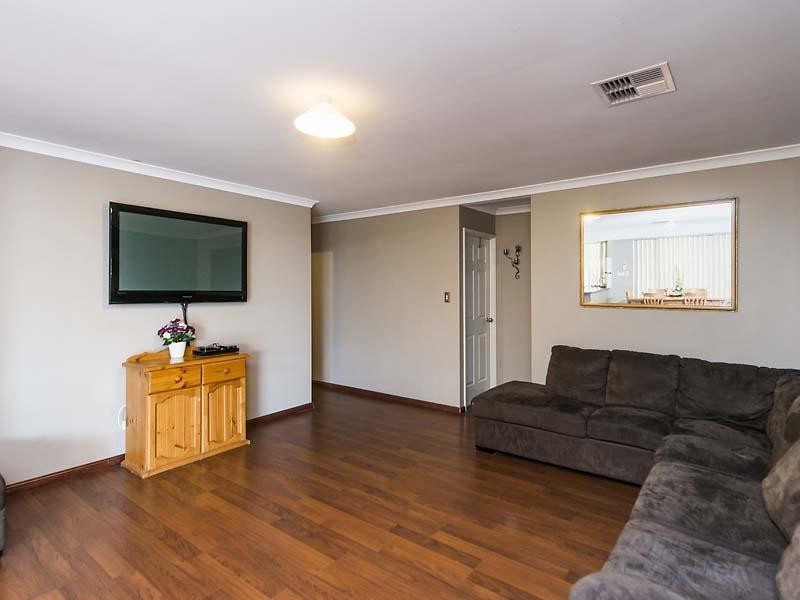 7 Hunt Road, Byford WA 6122